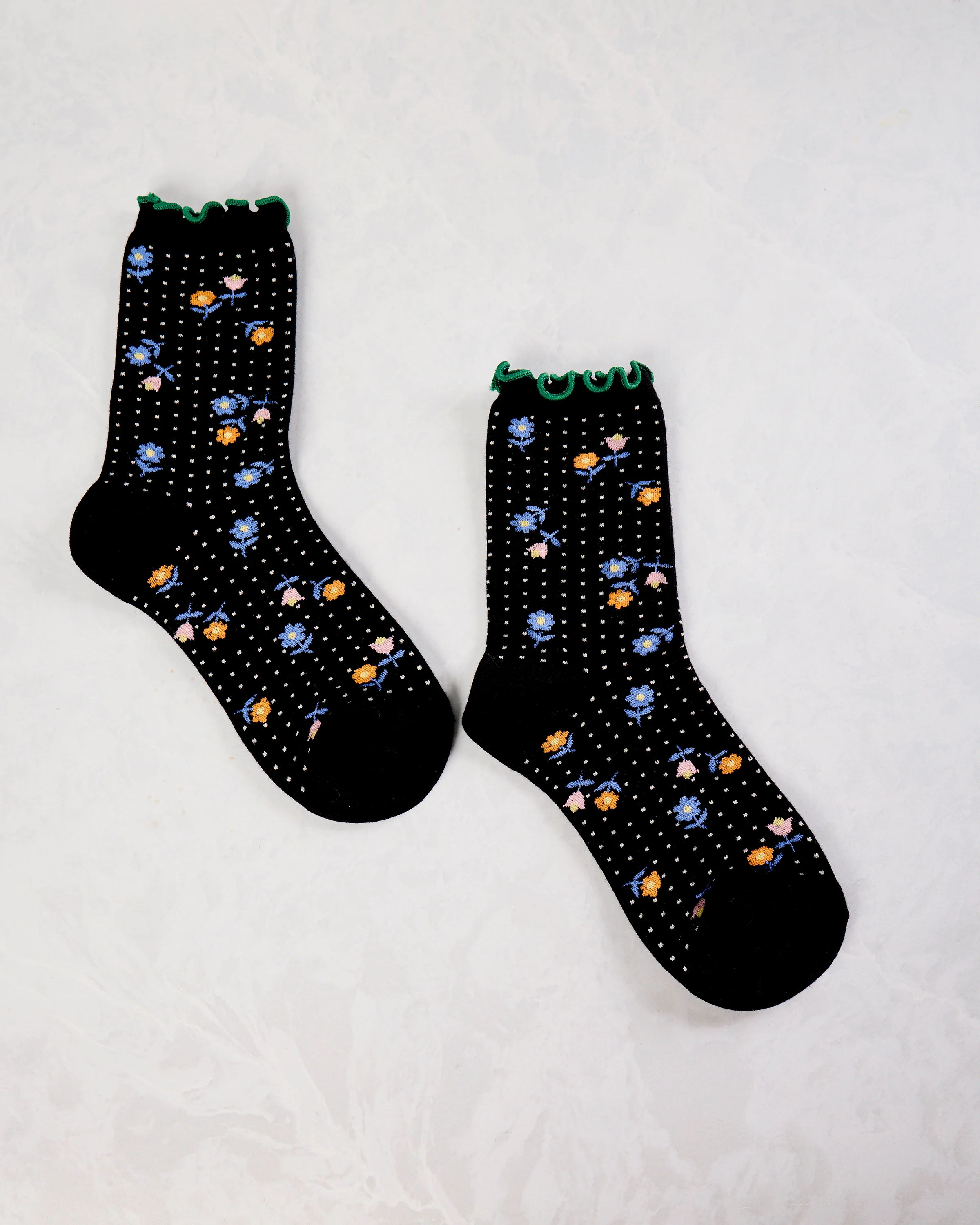 Black - Dottie Floral Crew - Hansel from Basel