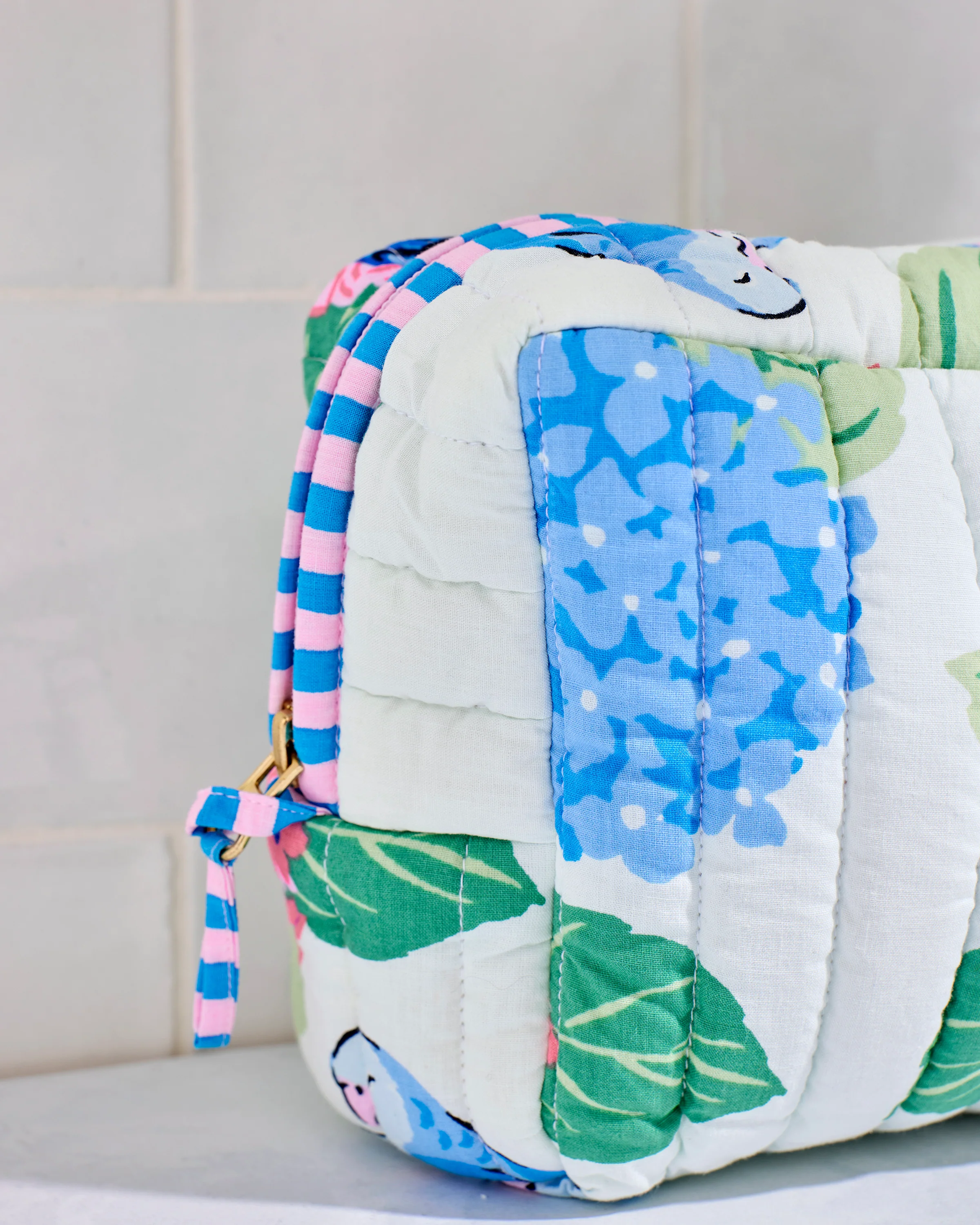 Hydrangea Honeymoon - Quilted Pouch - Cloud - Image 3