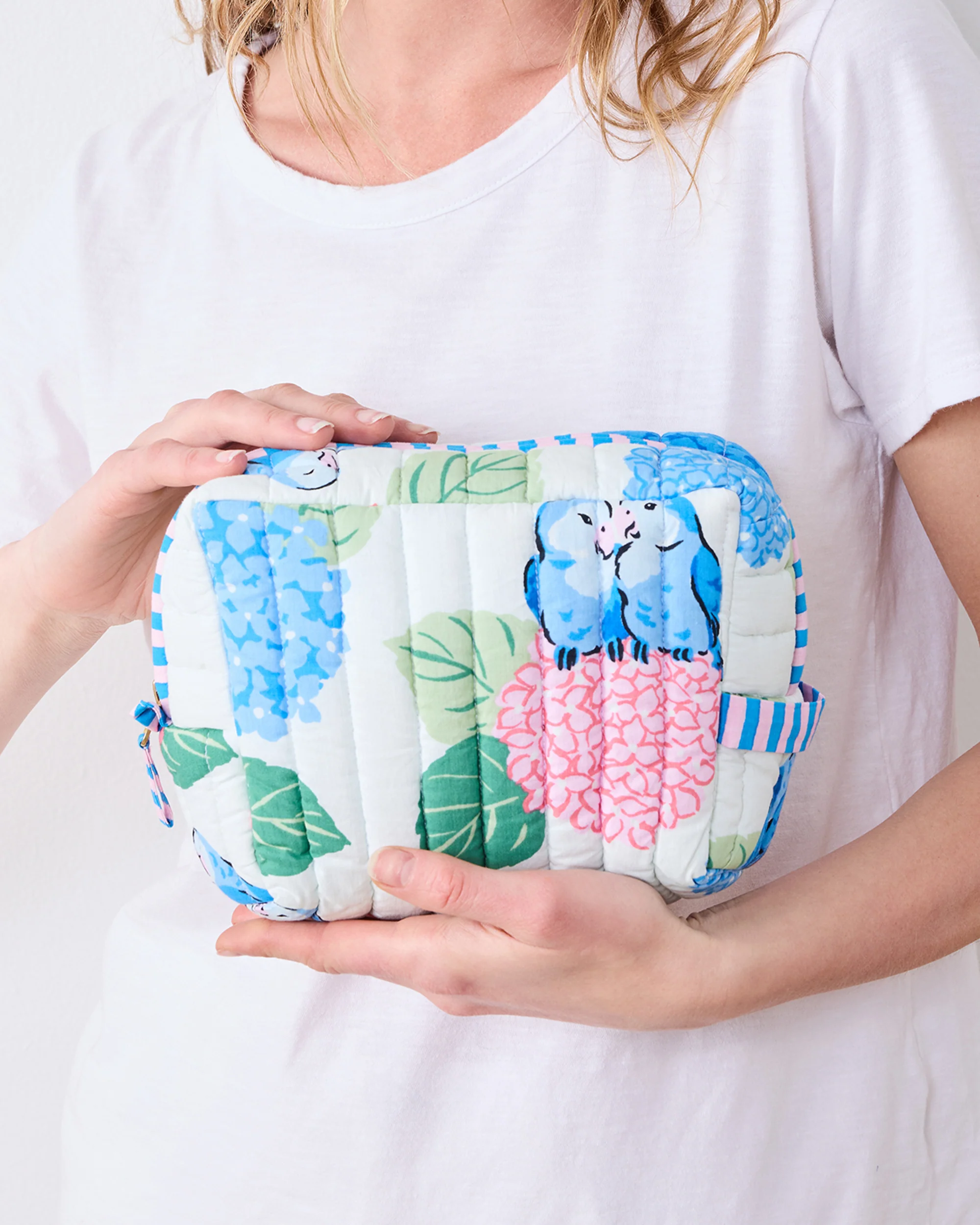 Hydrangea Honeymoon - Quilted Pouch - Cloud - Image 4