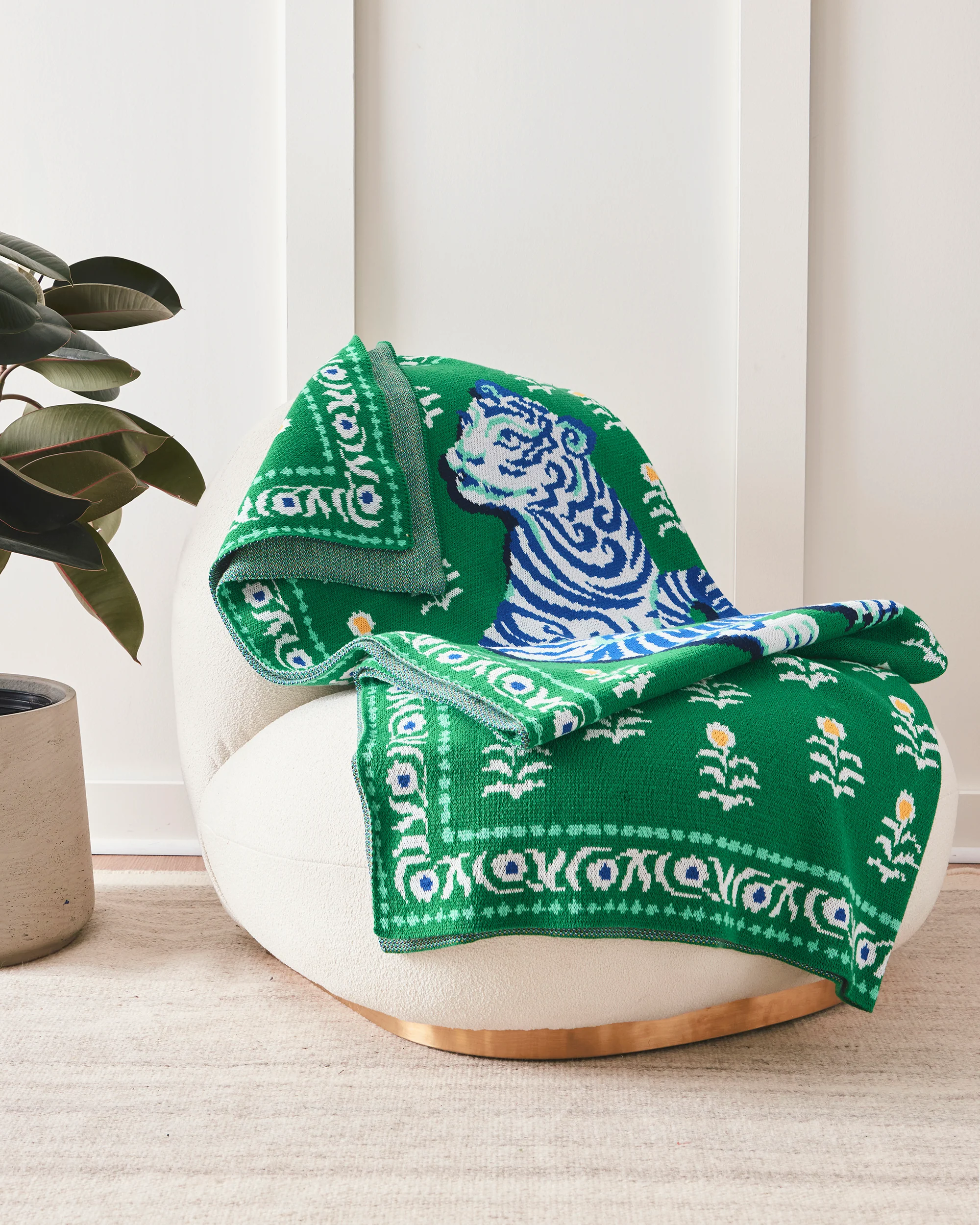 Tiger Queen - Knit Throw Blanket - Jade - Image 2